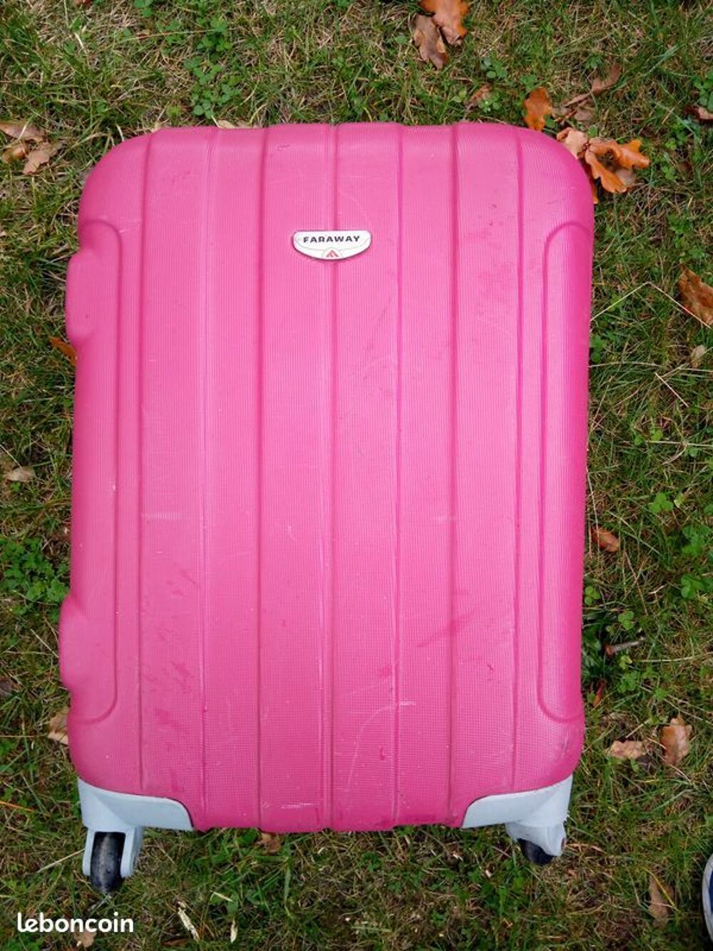 valise &agrave; roulettes 57 x 35 cm Maroquinerie