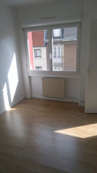  Appartement à louer 2 pièces 37 m²