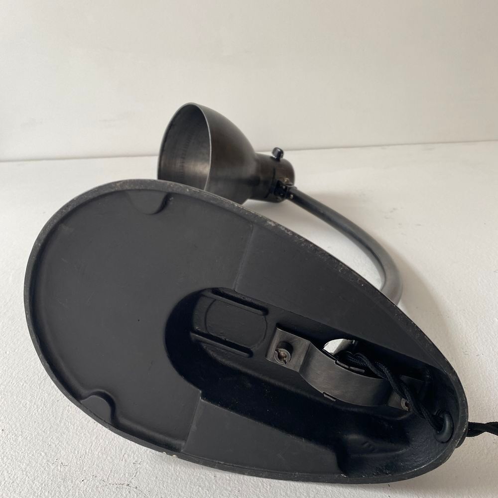 ANCIENNE LAMPE DE BUREAU BAUHAUS "&nbsp;KANDEM&nbsp;"
Décoration