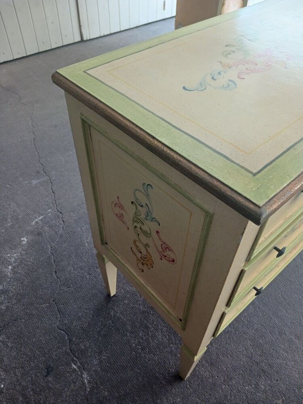 3 petits meubles peints style venitien Meubles