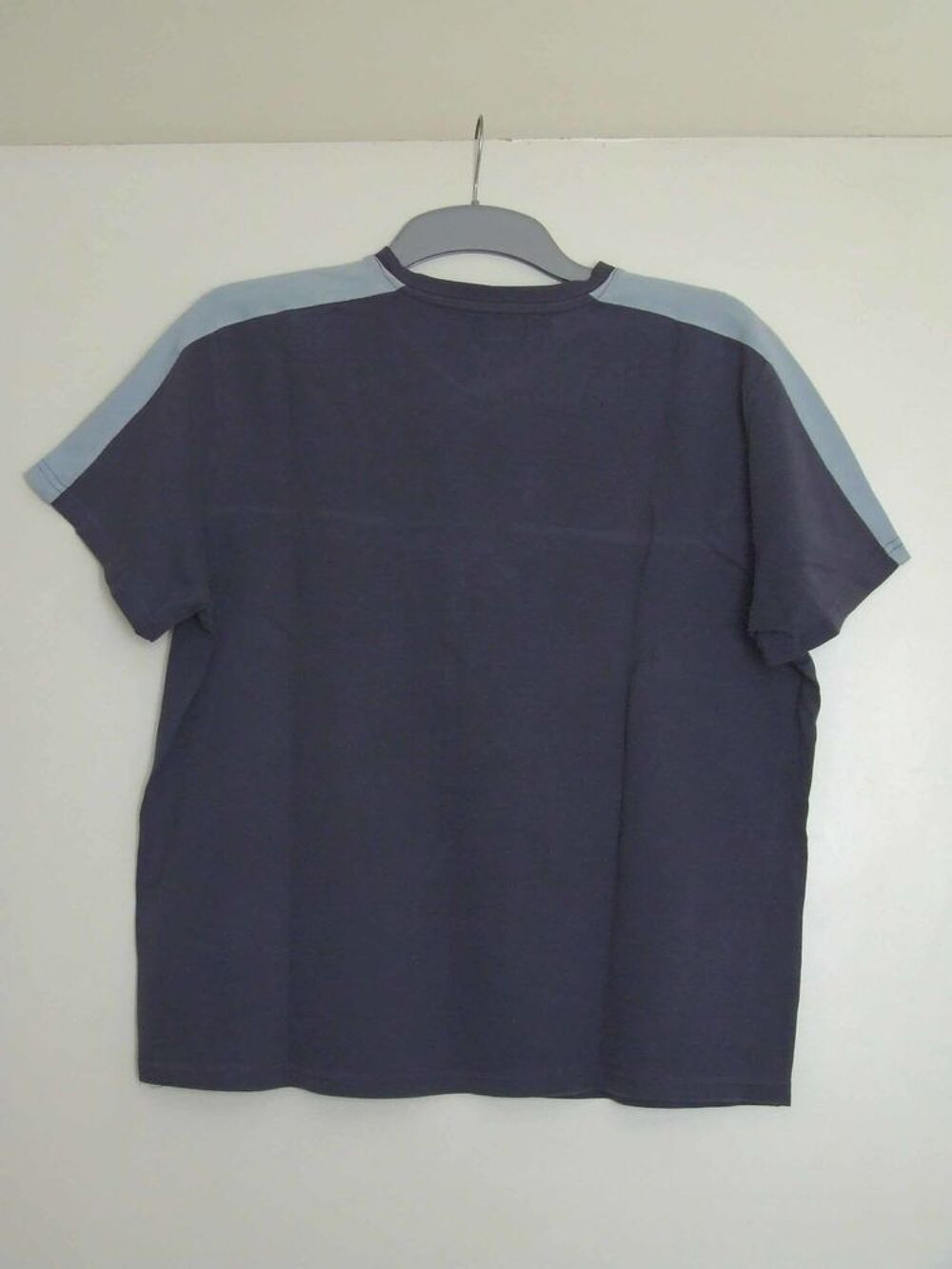 Tee-shirt col en V, BRICE, Bleu marine, Taille L, TBE Vêtements