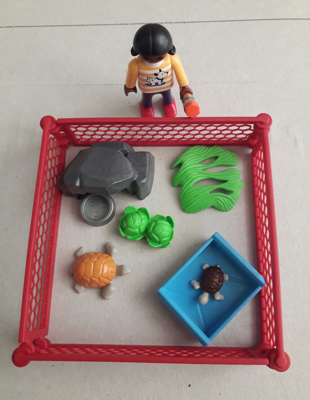 Playmobil r&eacute;f 5534 : enfant avec enclos de tortues . Jeux / jouets