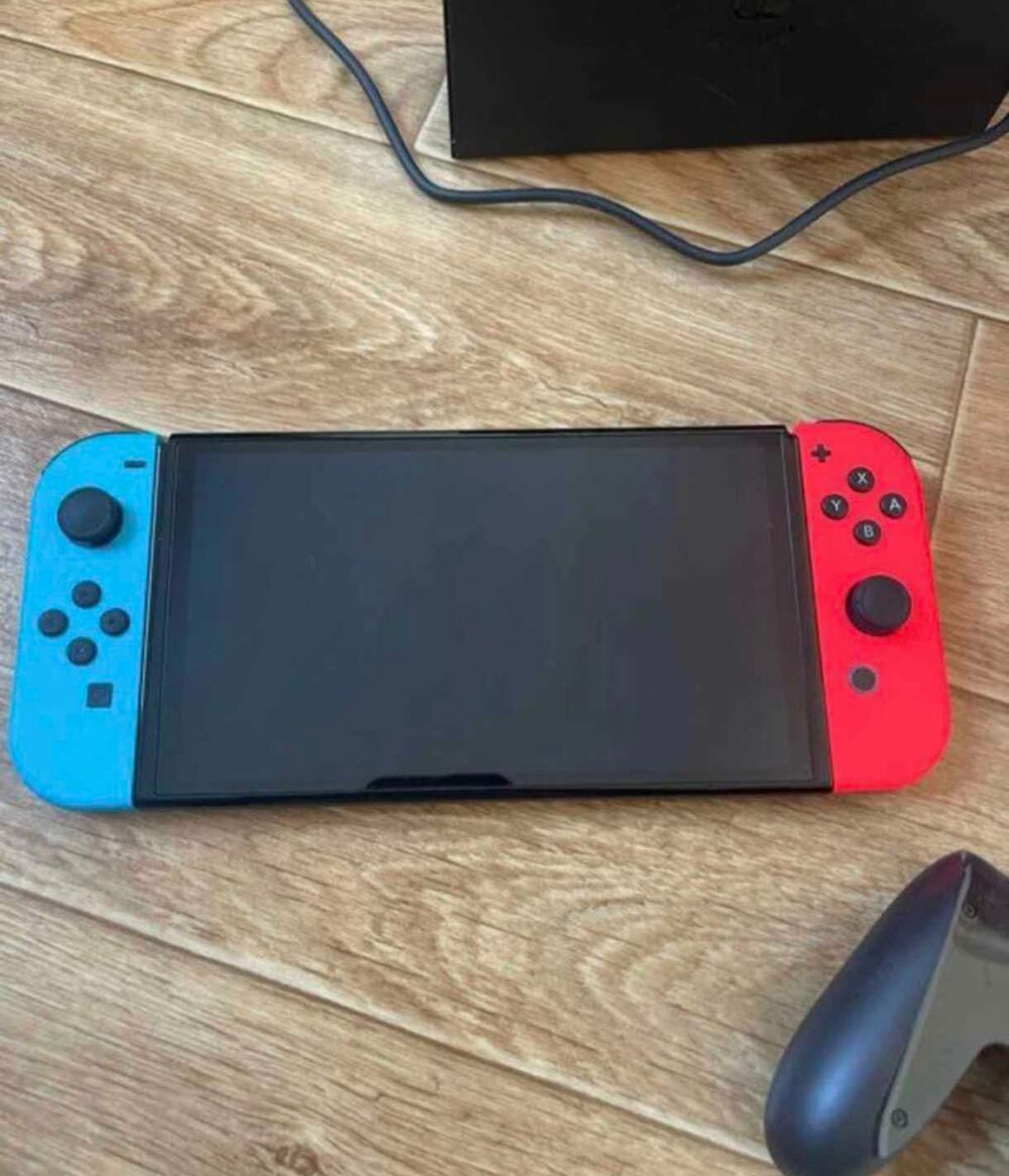 Nintendo Switch Consoles et jeux vidéos