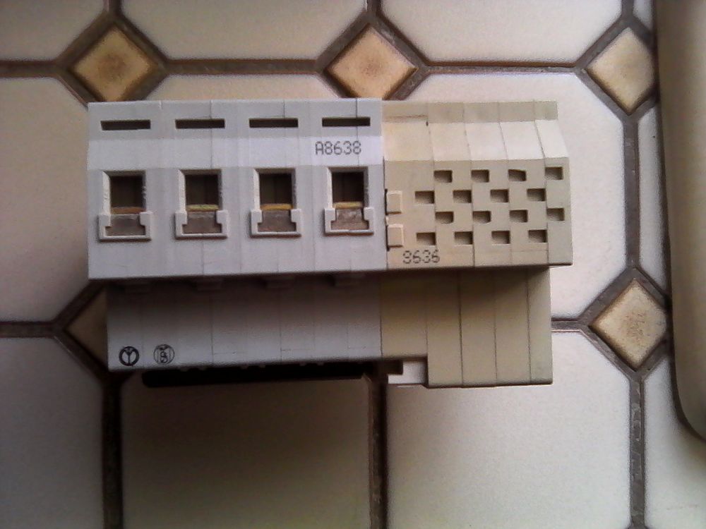 Disjoncteur diff&eacute;rentiel modulaire t&eacute;tra 32 &Agrave; Merlin G&eacute;rin . Bricolage