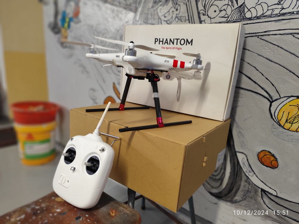  Drones ,Voiture thermique, Radio commandes,tout &agrave; saisir
Jeux / jouets