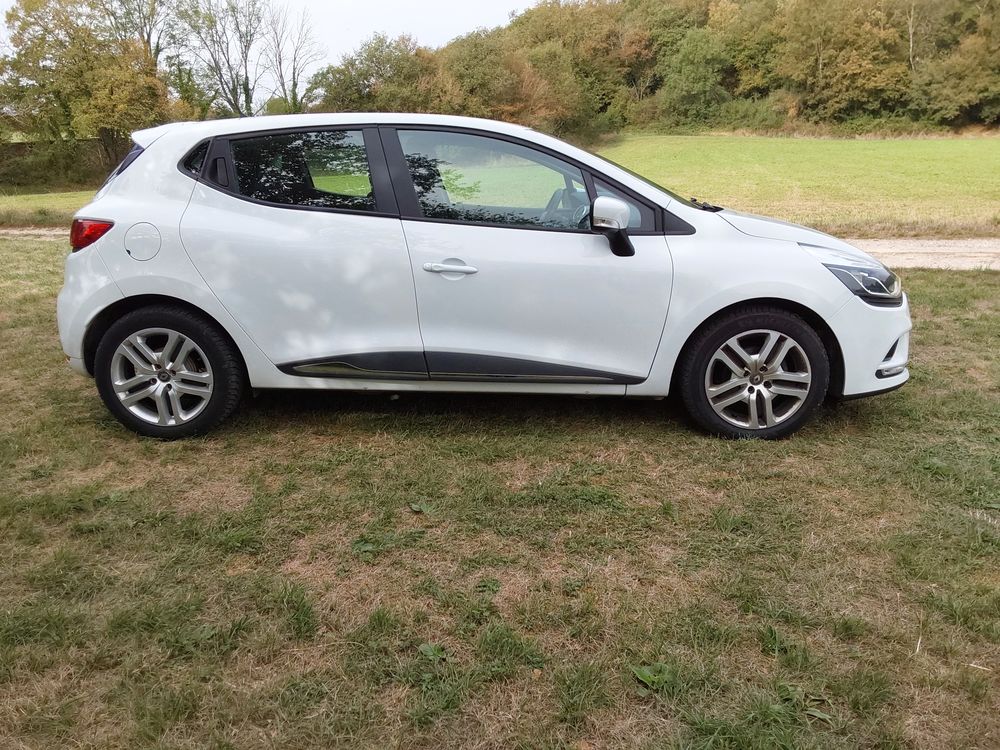 Clio IV Clio dCi 90 E6C Business 2019 occasion 38080 Saint-Marcel-Bel-Accueil
