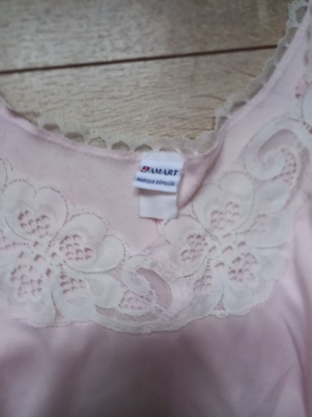 Dessous de robe rose marque Damart taille 44/46 Vêtements