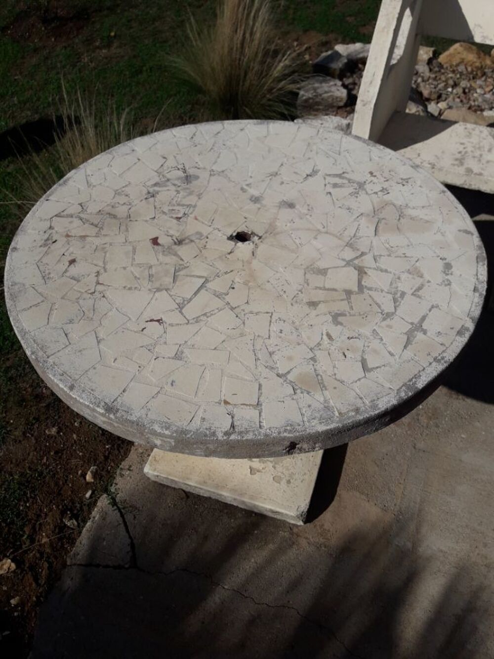 Table et chaise en B&Eacute;TON Jardin