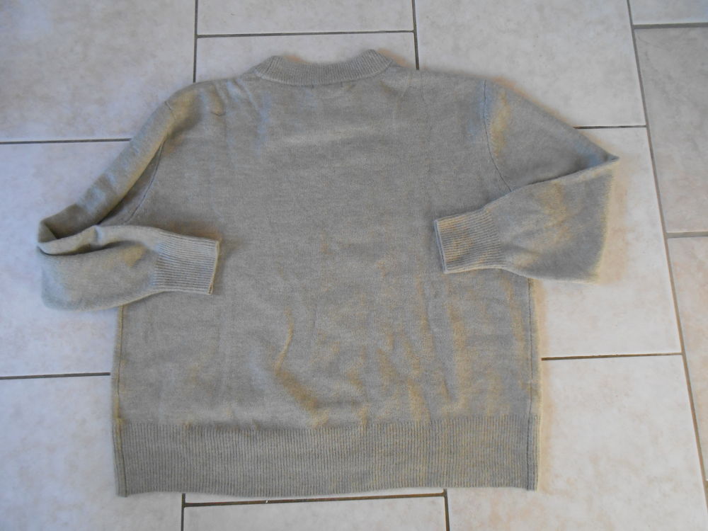 PULL NEUF Vtements