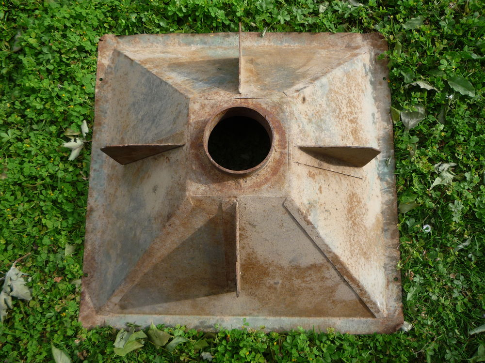 Entonnoir agricole/industriel en fer (NT)
Bricolage