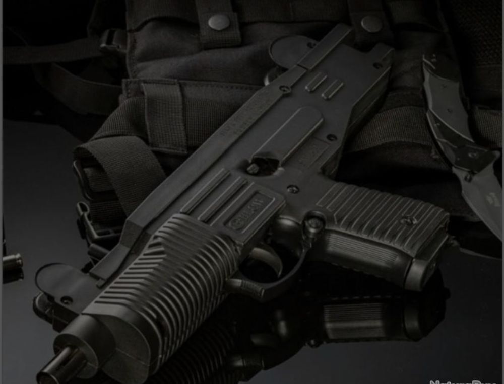Blow swat uzi full automatique 9 mm pak &agrave; blanc Sports