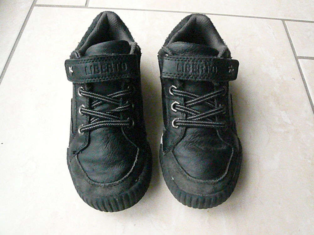 Chaussures basses noires ? Pointure 31 Chaussures enfants