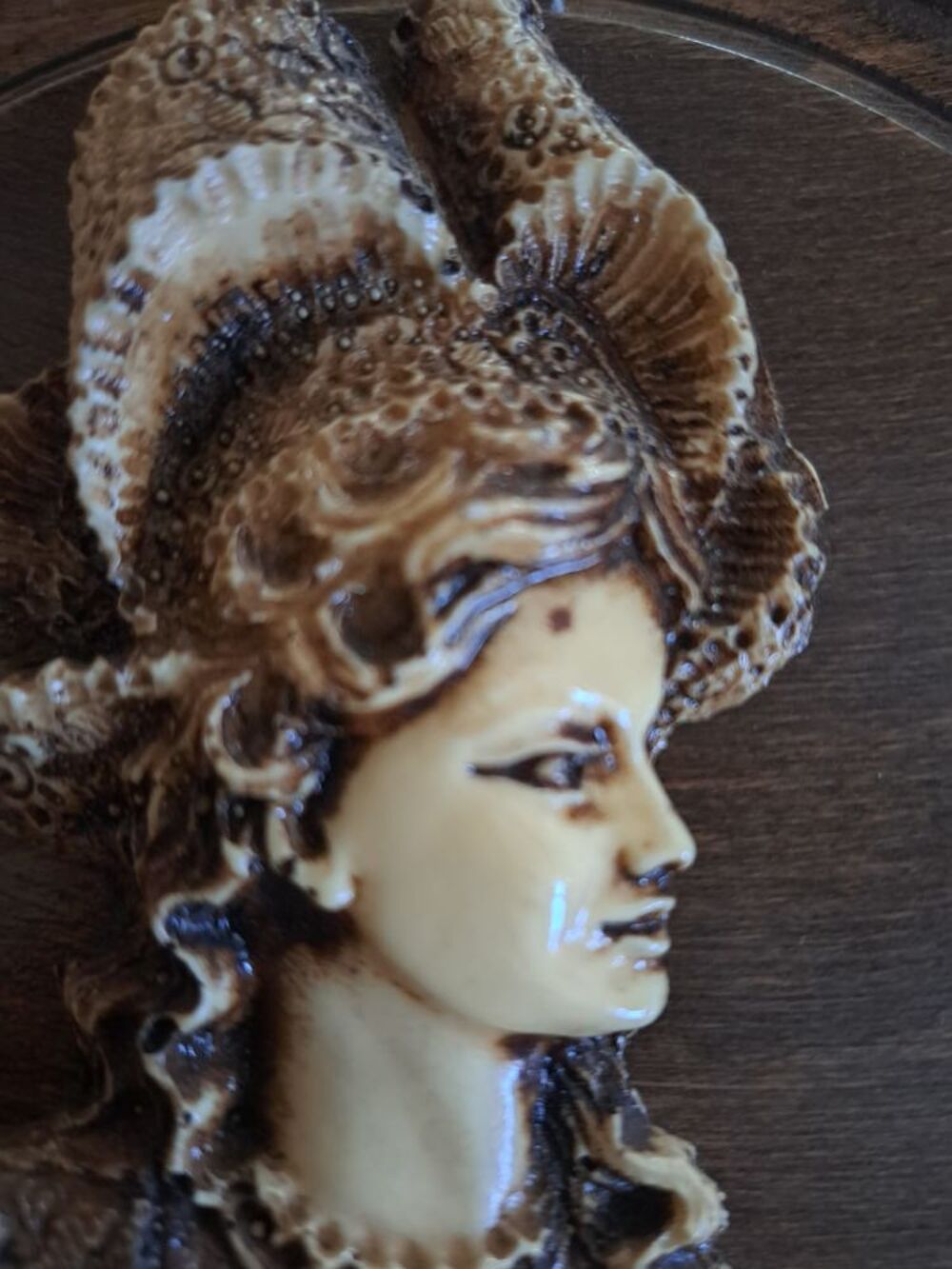 Deux assiettes bretonnes femme homme Décoration