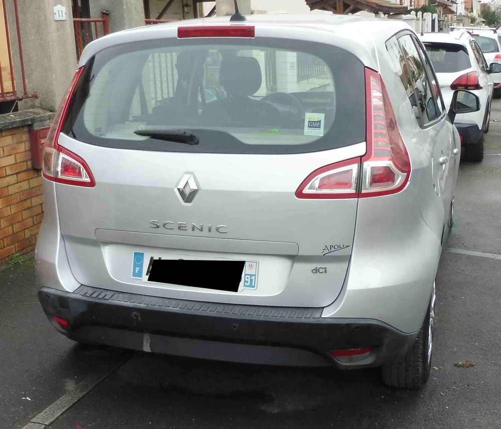 Sc&eacute;nic III Scenic III dCi 105 eco2 Expression 2010 occasion 93430 Villetaneuse