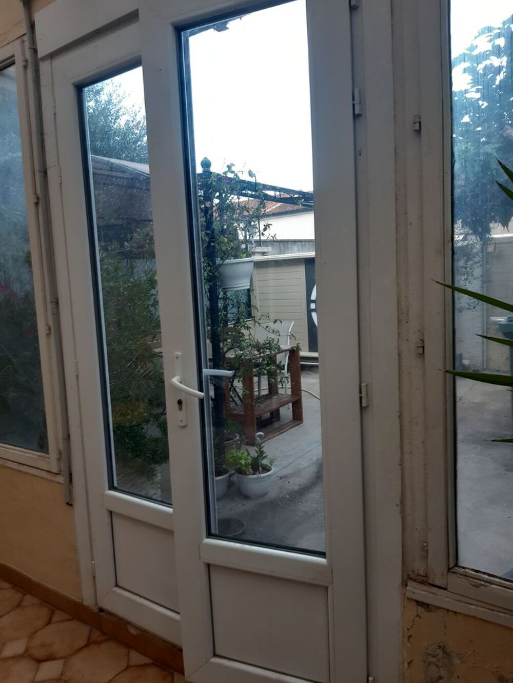 porte pvc blanche 1m20 largeur 2m05 hauteur &agrave; Sorgues 84 Bricolage