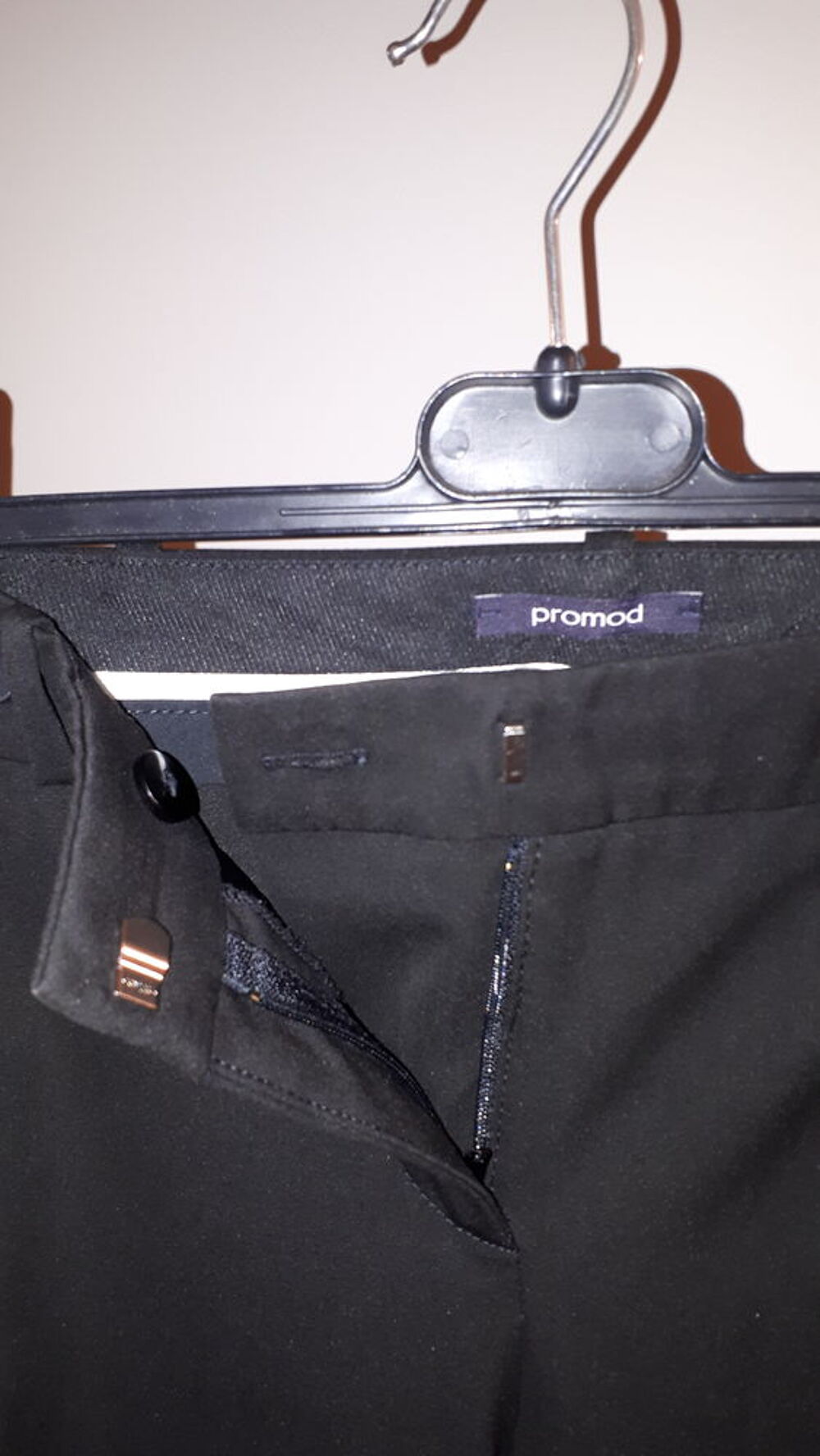 Pantalon noir marque Promod taille 40 Vtements