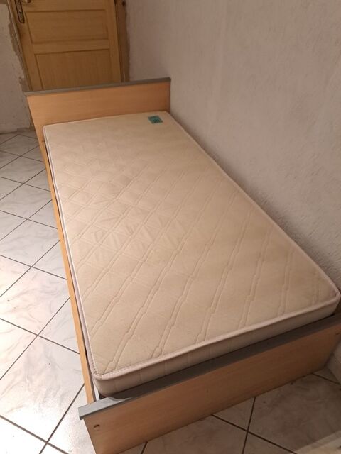 lit et matelas 50 Charquemont (25)
