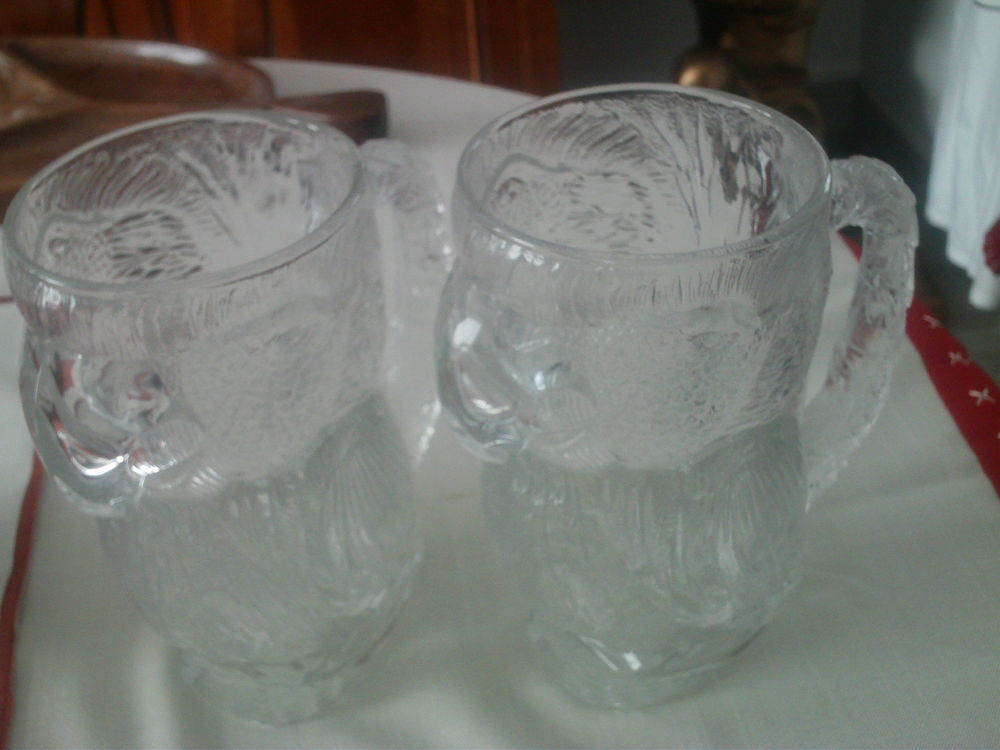 Deux grandes chopes vases Kakato&egrave;s anciennes N&deg;1140 