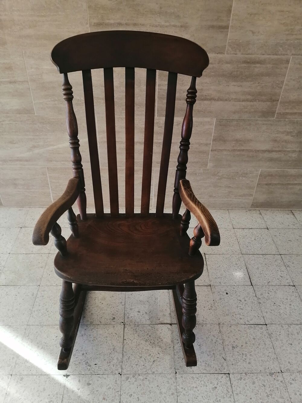 Rocking chair en bois massif Meubles