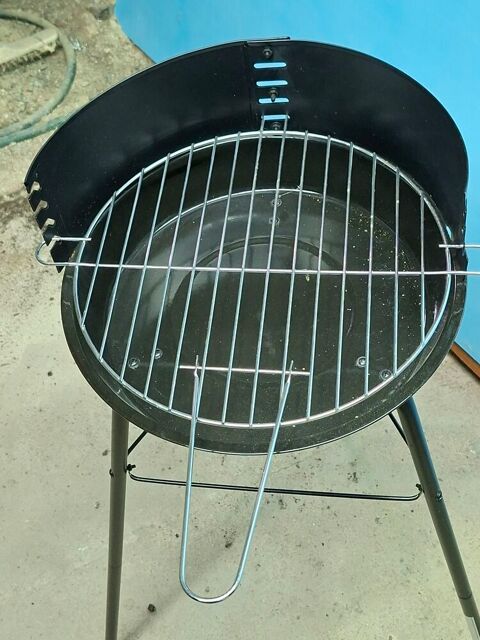 Barbecue - Modèle basique le moins cher 5 Revin (08)