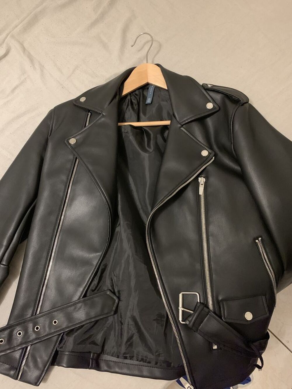 Perfecto Zara taille M Vêtements