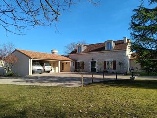  Maison  vendre 8 pices 318 m