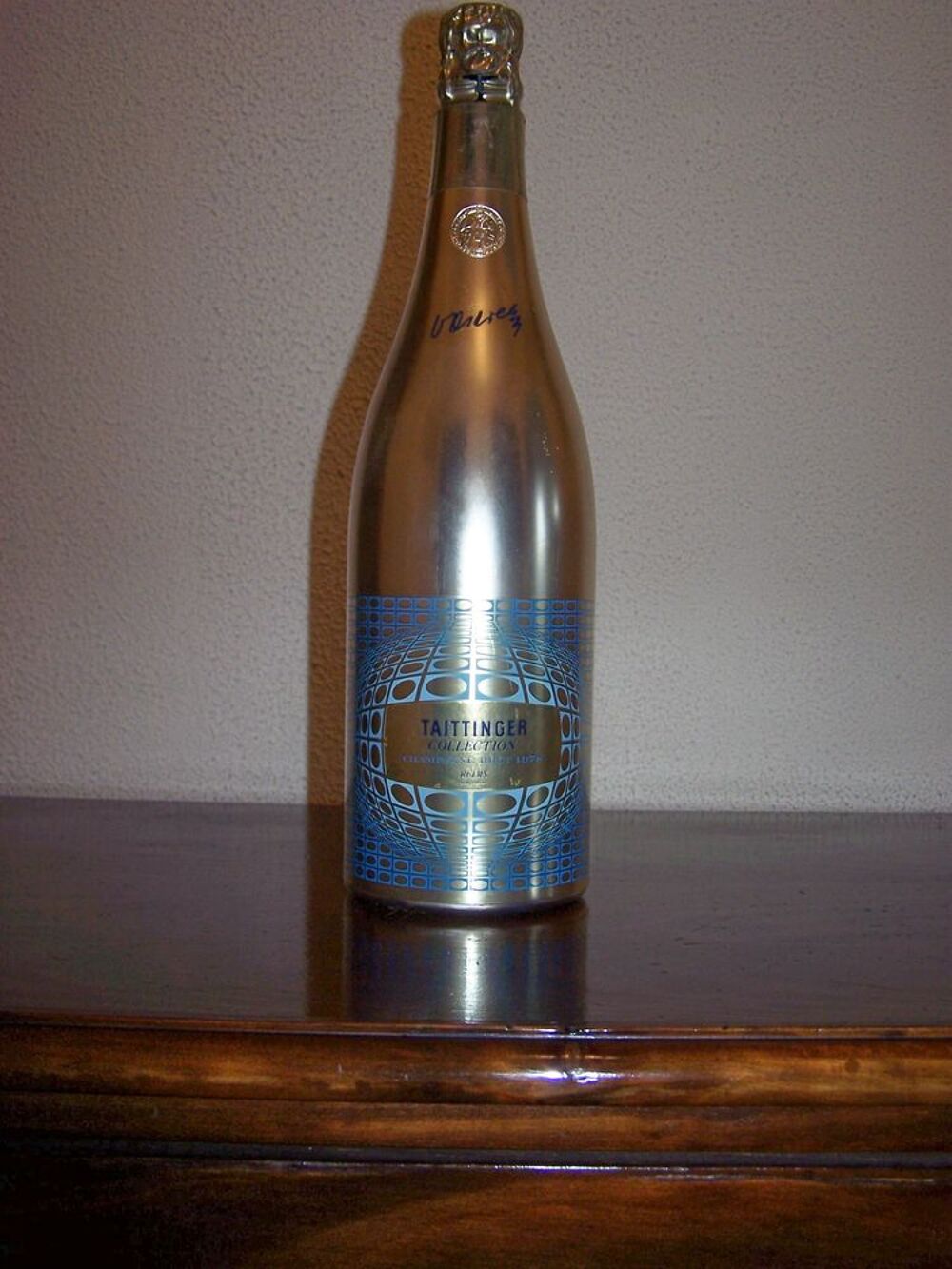 Bouteille de champagne s&eacute;rigraphi&eacute; TAITTINGER 