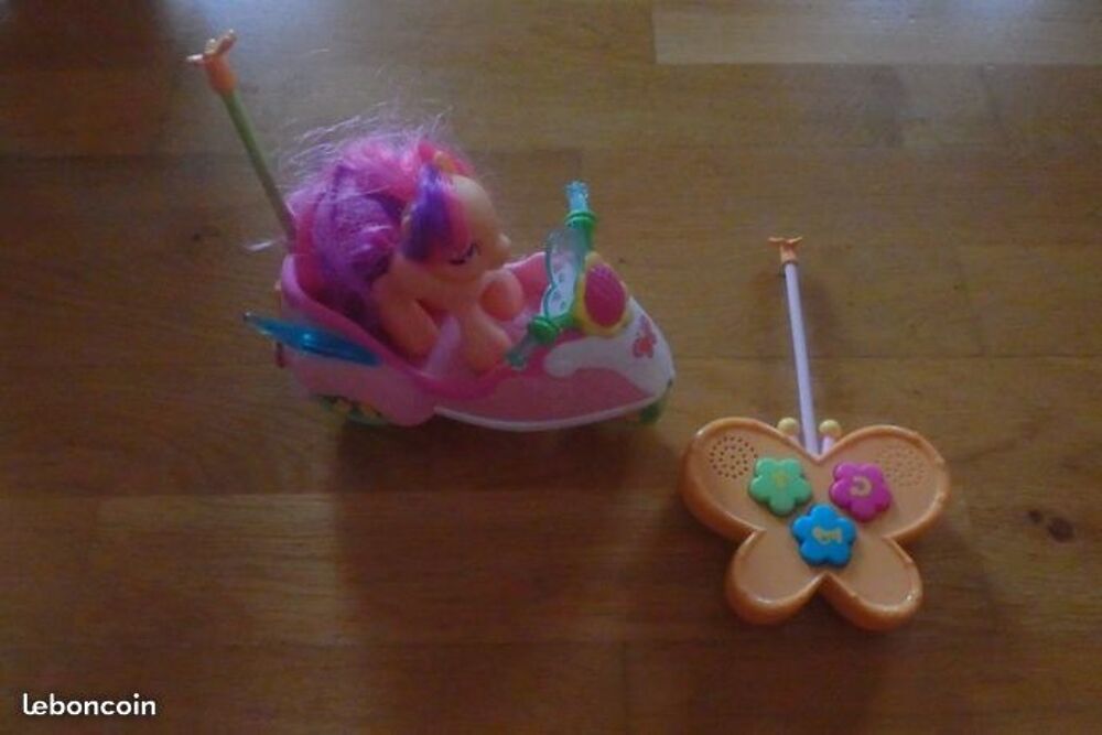 Le scooter de Pikie Pie t&eacute;l&eacute;commande &agrave; partir de 3 ans Jeux / jouets