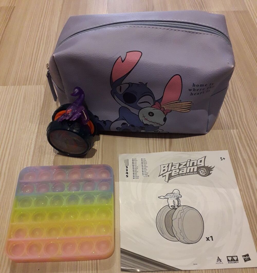 Trousse stitch Pop it yoyo blazing team gyrocombat scorpion Jeux / jouets