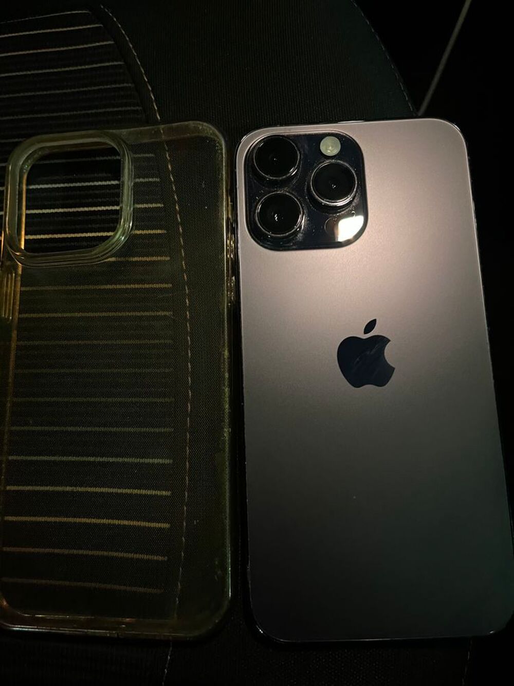 Iphone 14 pro max Téléphones et tablettes
