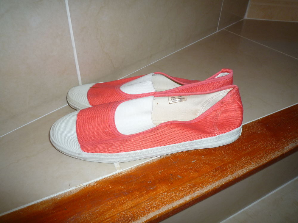 BALLERINES NEUVES TOILES T39 Chaussures