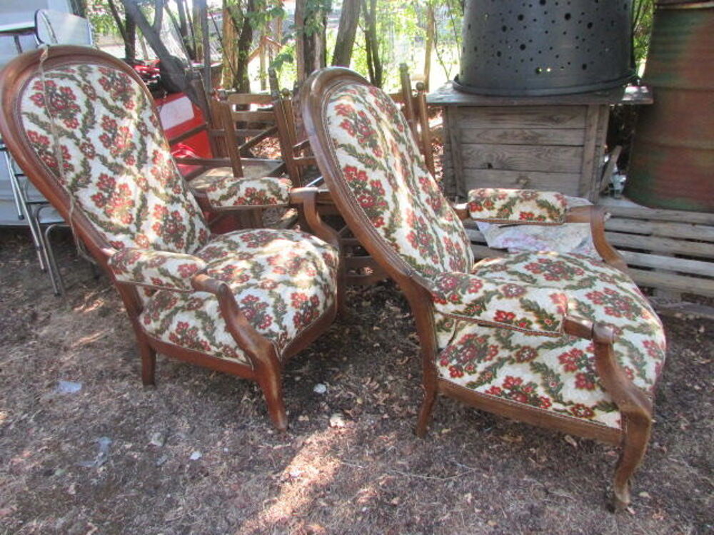 deux fauteuil anciens reglable tissus chang&eacute; Meubles