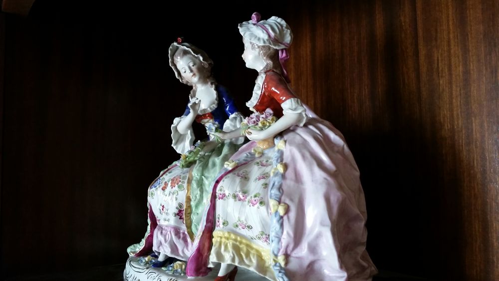 Bibelot porcelaine CAPODIMONTE Décoration