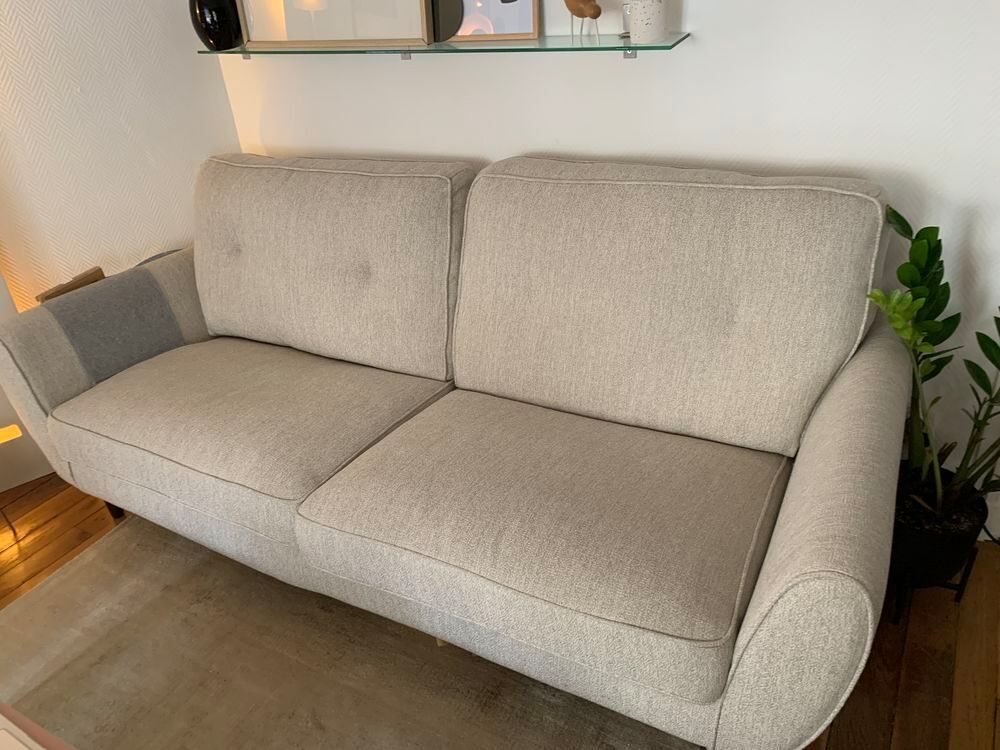 Canap&eacute; beige Meubles