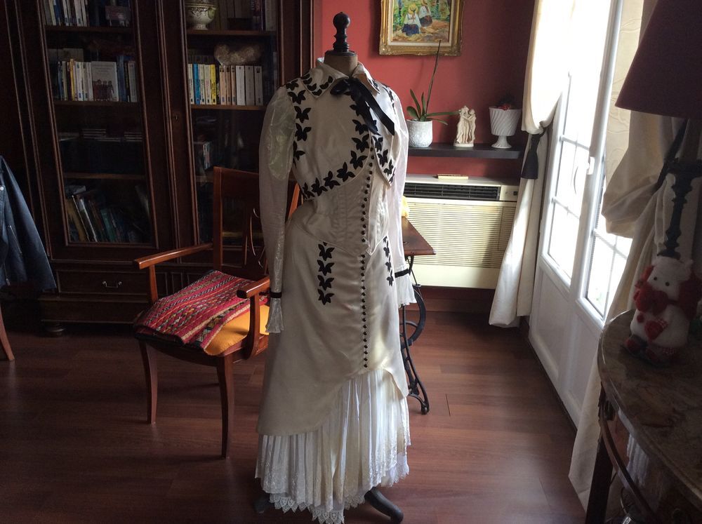 Costume de sc&egrave;ne d'opera Décoration