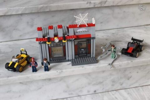 Lego spiderman doc Ock's café attaque set 4860 Talence (33)
