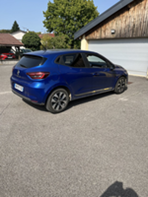 Clio V Clio Blue dCi 100 Evolution 2023 occasion 01000 Bourg-en-Bresse