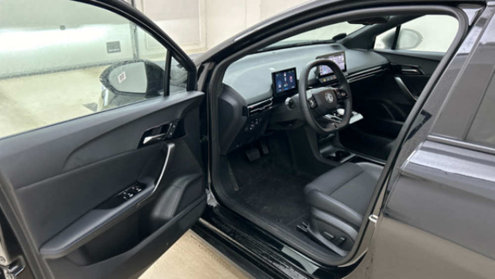 MG4 Electric 64kWh - 150 kW 2WD Luxury 2023 occasion 93800 &Eacute;pinay-sur-Seine