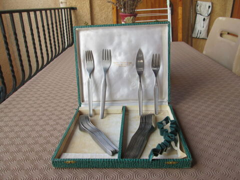 coffret service  poisson inox 15 Capestang (34)