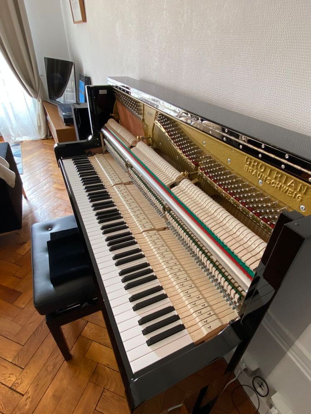 Piano droit Grotrian Steinweg Concerto G 118 noir brillant Instruments de musique