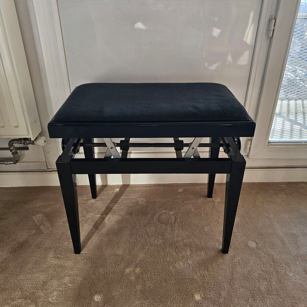Piano droit noir brillant Instruments de musique