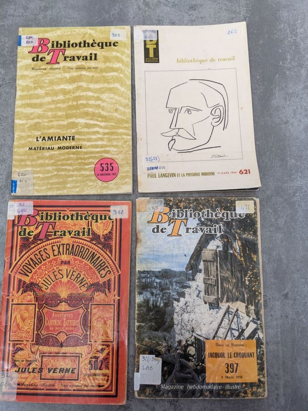 4 livres anciens BIBLIOTH&Egrave;QUE DU TRAVAIL .
Paul Langevin et Décoration