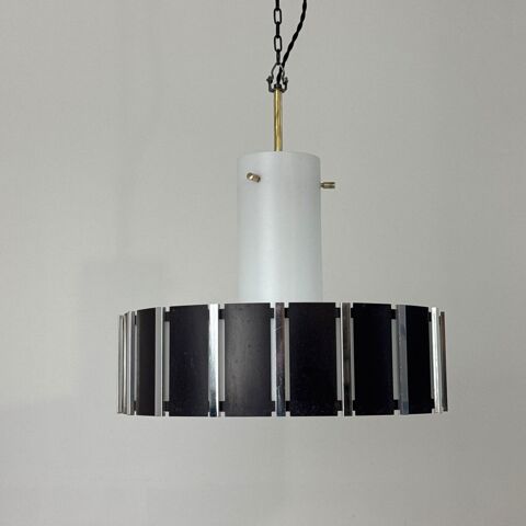 Ancienne SUSPENSION EN OPALINE SPACE AGE   WILA   vintage
300 Montreuil (93)