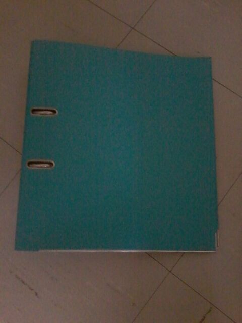 Grand classeur avec intercalaireou pochette 1 Tourcoing (59)