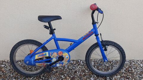 Velo spiderman decathlon 2025
