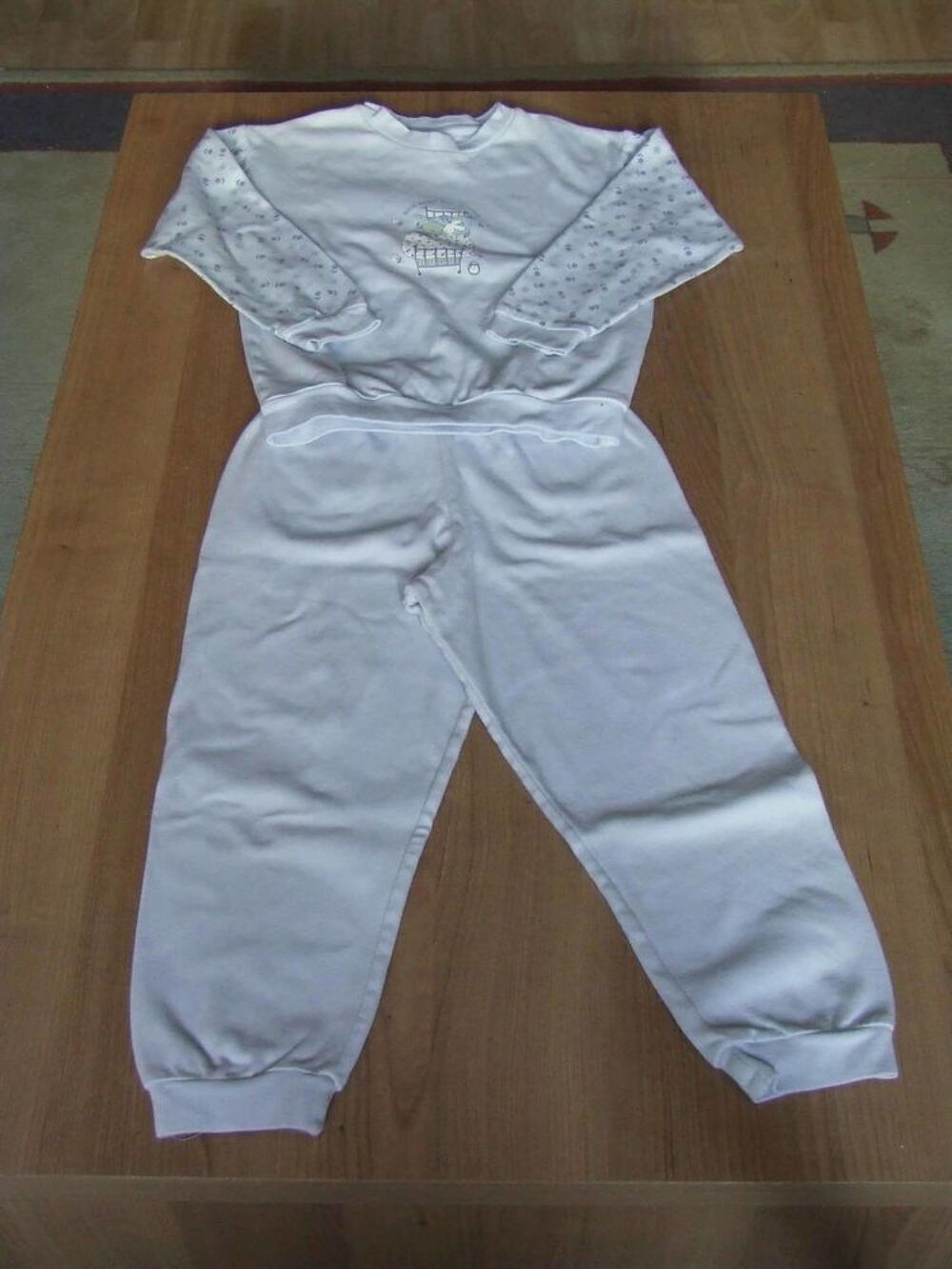 Pyjama 2 pi&egrave;ces haut manches longues et pantalon, C&amp;A, 6&nbsp;ans Vtements enfants