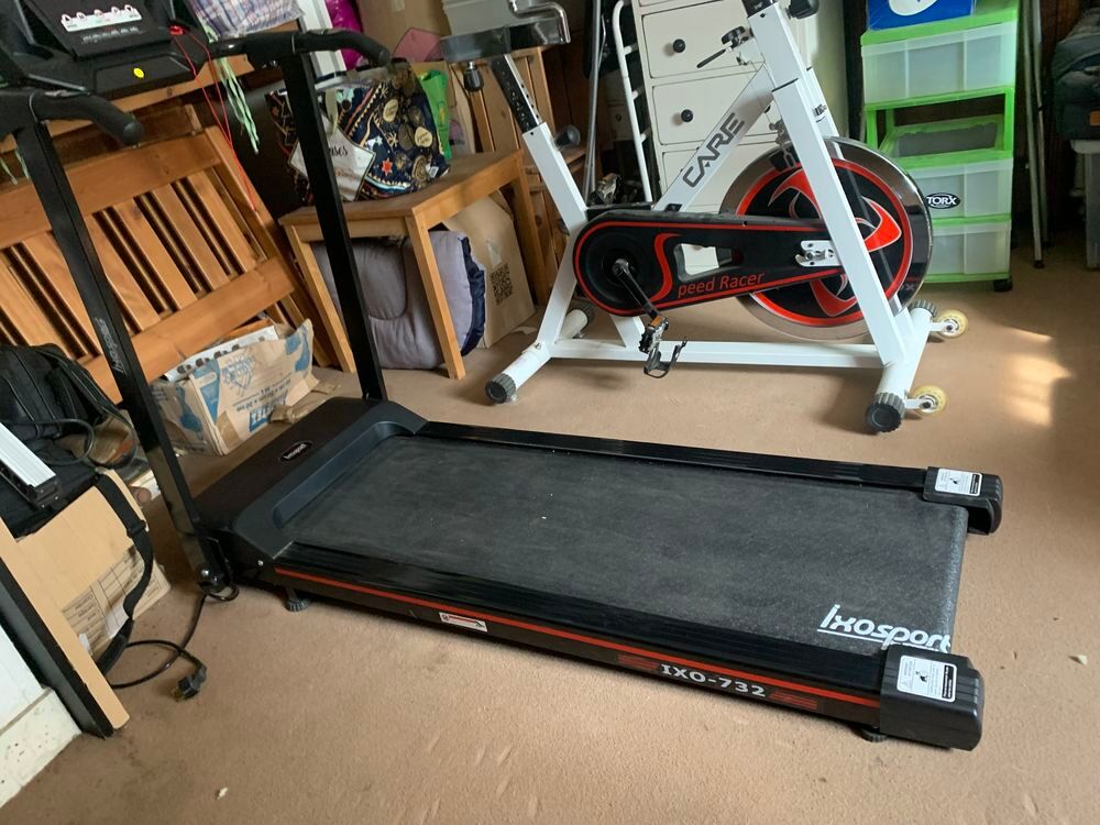 Tapis de marche et de course IXOSPORT 732
Sports