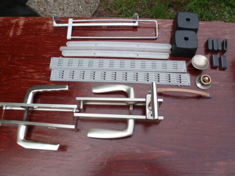 Quincaillerie diverses 1 Sales (74)