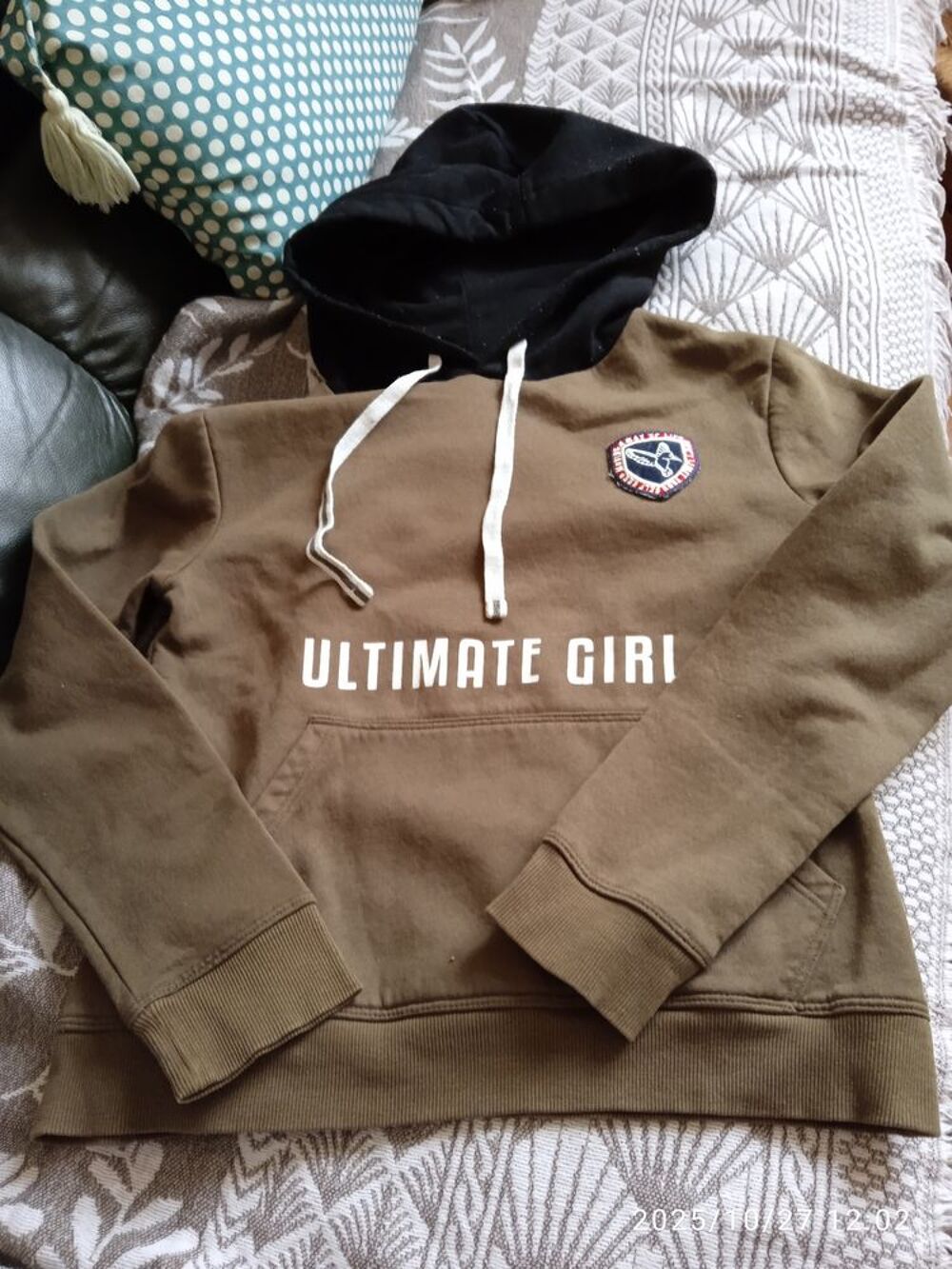 sweet capuche et veste doubl&eacute;e Vêtements