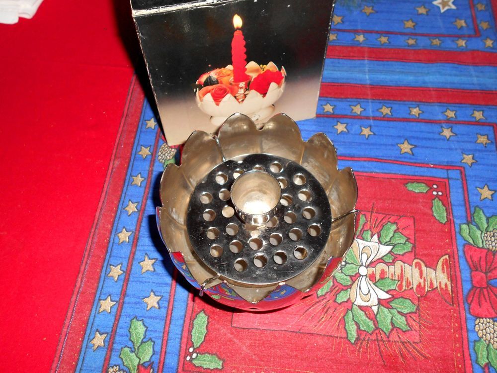 Centre de table bougeoir Lotus m&eacute;tal argent&eacute; Décoration